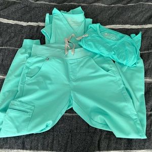 Figs aqua scrubs bundle XS like new